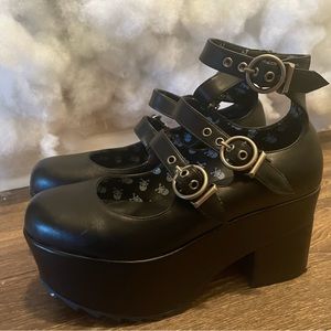 LAMODA chunky doll shoes.